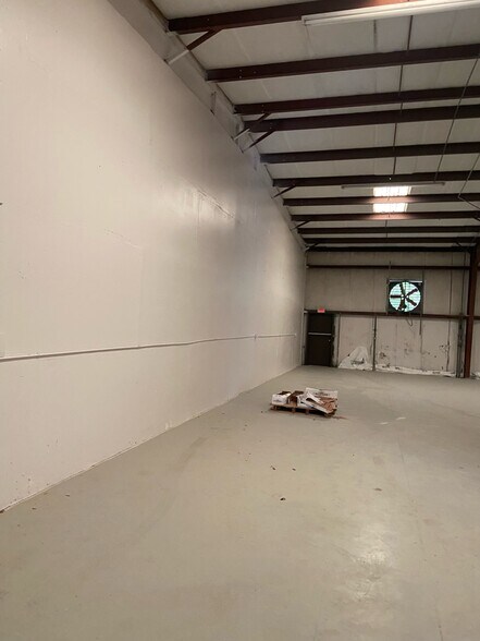 More Photos Of 739 Industry Rd, Longwood Warehouse For Lease