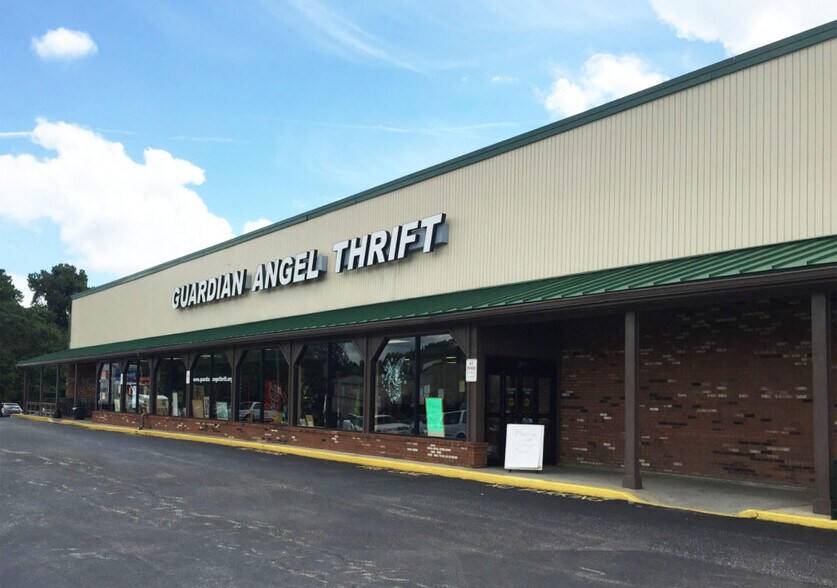 More Photos Of 744 N Main St, Fuquay Varina Unknown For Lease