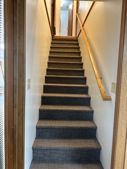 More Photos Of 325-327 E. Broadway, Missoula Office For Lease