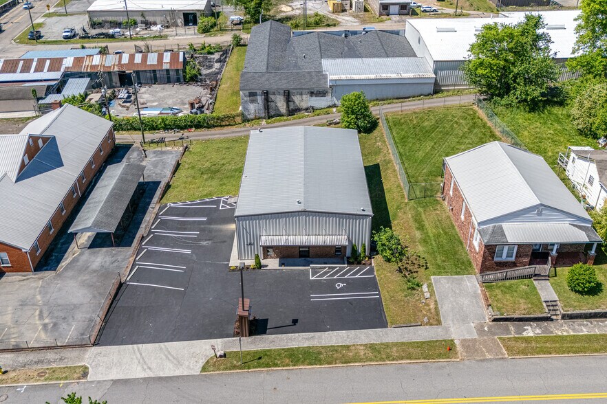 More Photos Of 967 Wray St, Knoxville Office For Sale