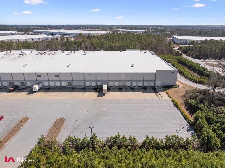 More Photos Of 3000 Logistics Center Dr, Fairburn Distribution For Lease