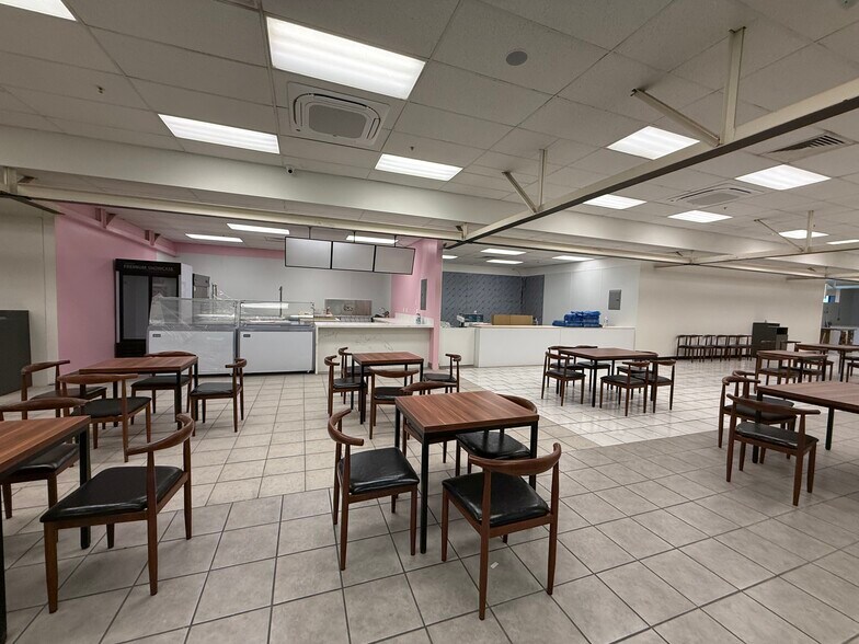 More Photos Of 711 Keeaumoku St, Honolulu Freestanding For Lease