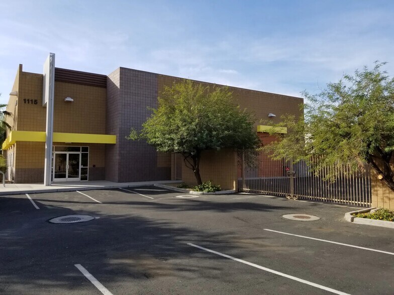 More Photos Of 1102 W Geneva Dr, Tempe Unknown For Lease
