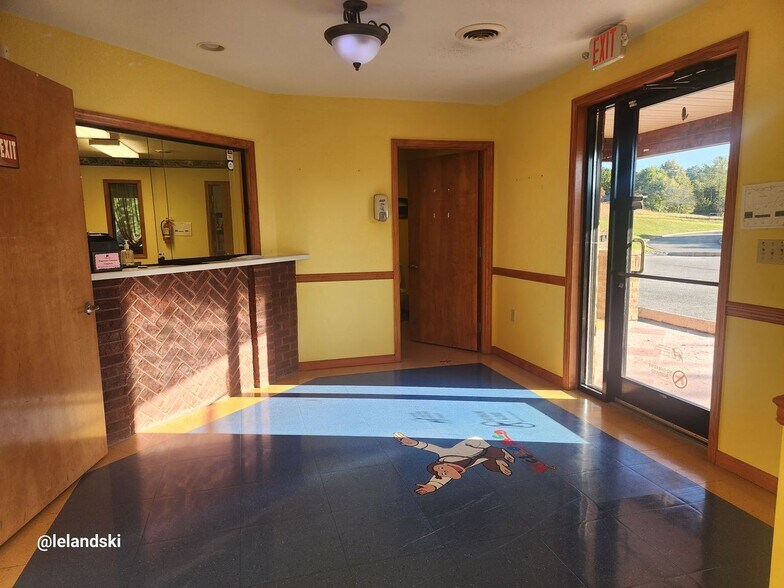 More Photos Of 147 Oakland Rd, Maynardville Medical For Sale