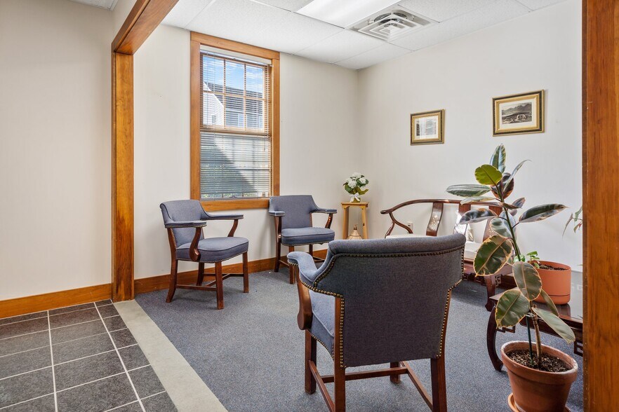 More Photos Of 41 Liberty Hill Rd, Henniker Medical For Sale
