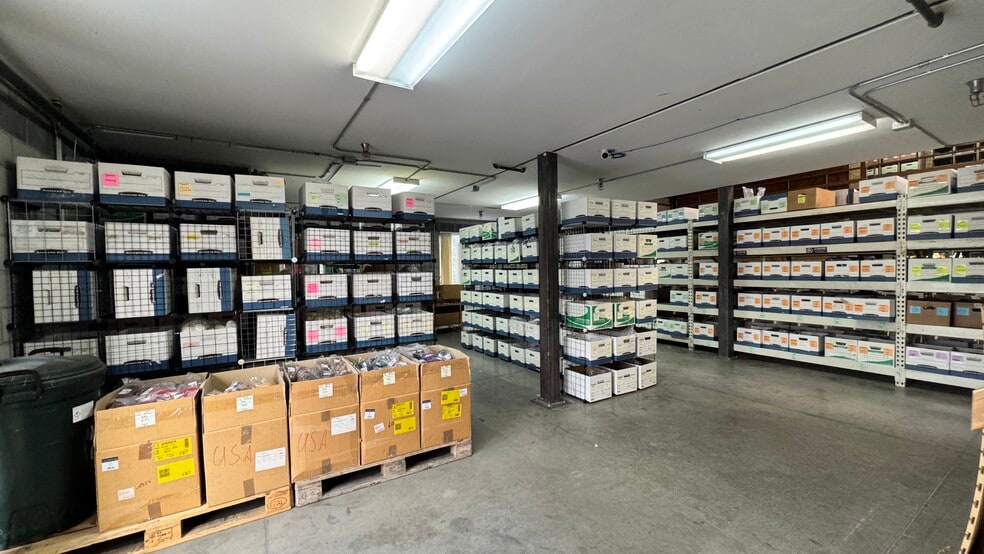 More Photos Of 891 Trademark Dr, Reno Showroom For Lease