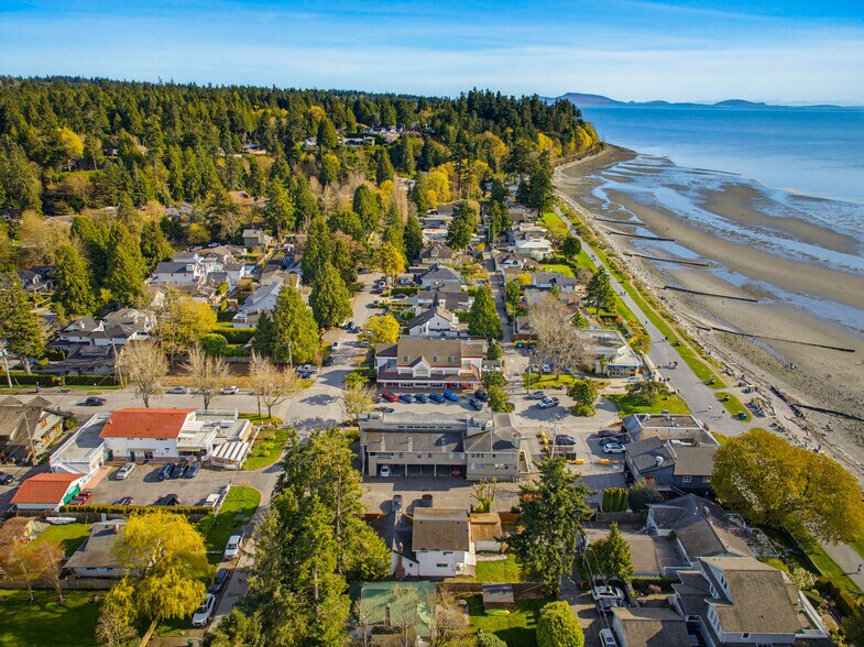 More Photos Of 12185 Beecher St, Surrey Storefront For Sale