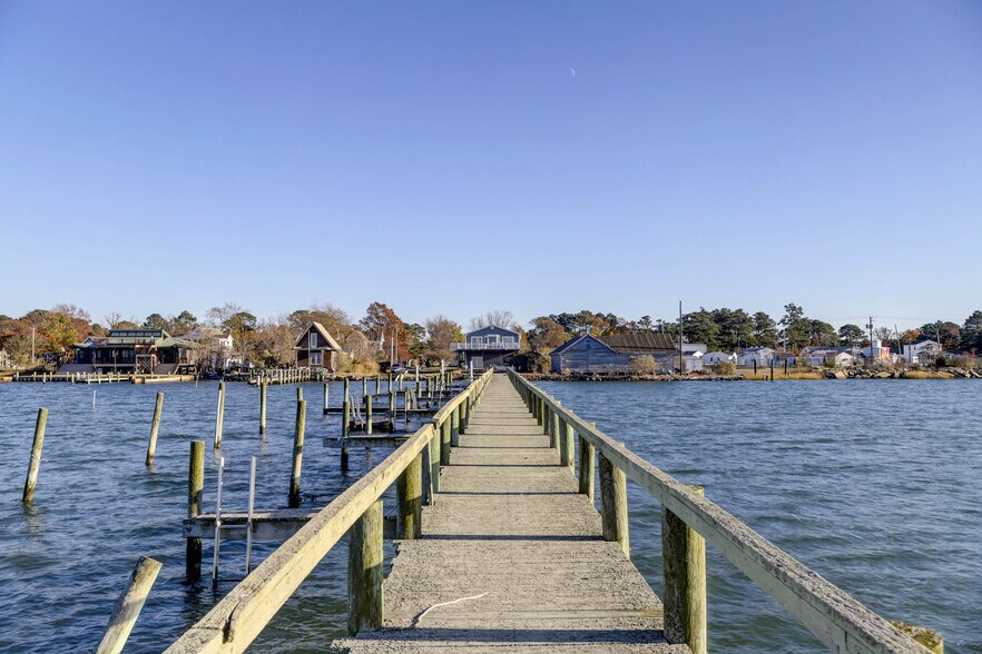 More Photos Of 3691 Main St, Chincoteague Marina For Sale