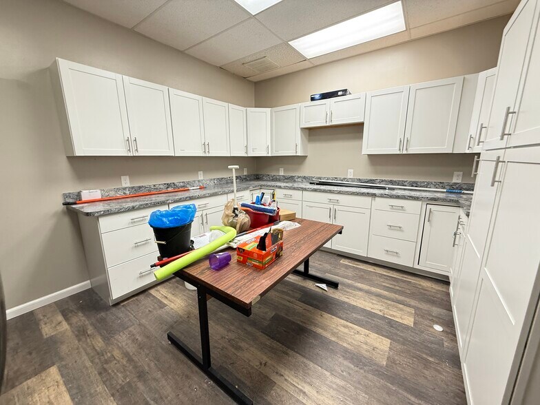 More Photos Of 4230 St Lawrence dr, New Port Richey Storefront Retail Office For Lease