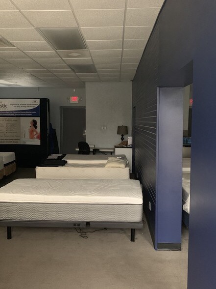 More Photos Of 32364-32376 Woodward Ave, Royal Oak Storefront For Lease