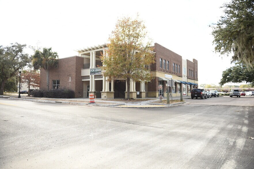 More Photos Of 2127 Boundary St, Beaufort Unknown For Lease