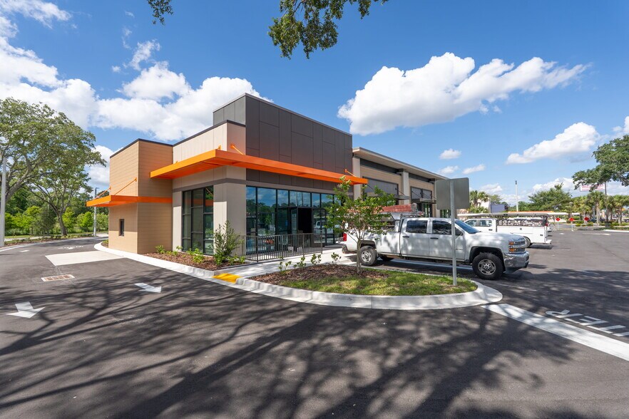 More Photos Of 8730 Baymeadows Rd, Jacksonville Storefront For Lease