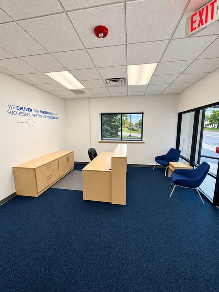 More Photos Of 302-304 Ohio St, Oshkosh Office For Sale