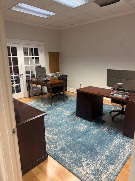 More Photos Of 220 Westinghouse Blvd, Charlotte Office For Sale