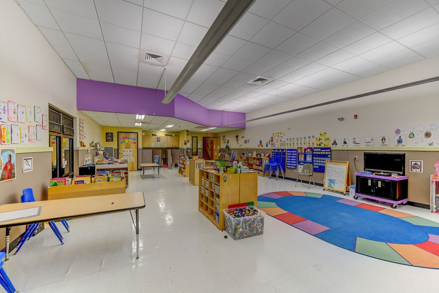 More Photos Of 1459 Bloom Rd, Danville Office For Sale