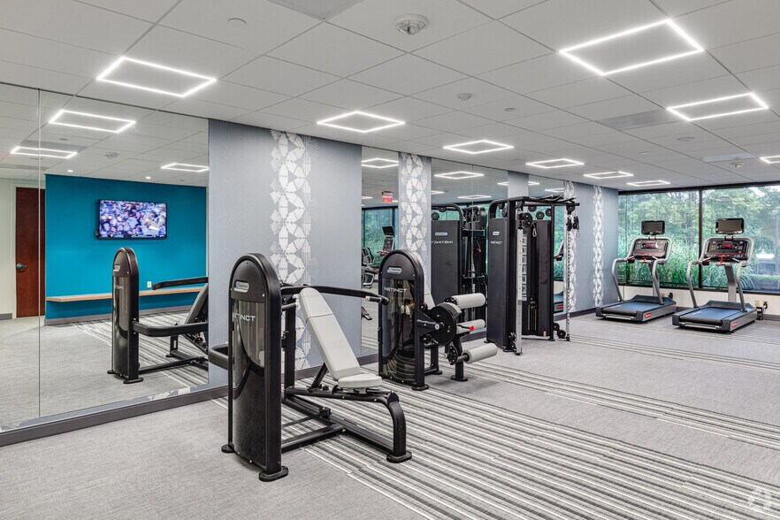 More Photos Of 3701 Pender Dr, Fairfax Office For Lease