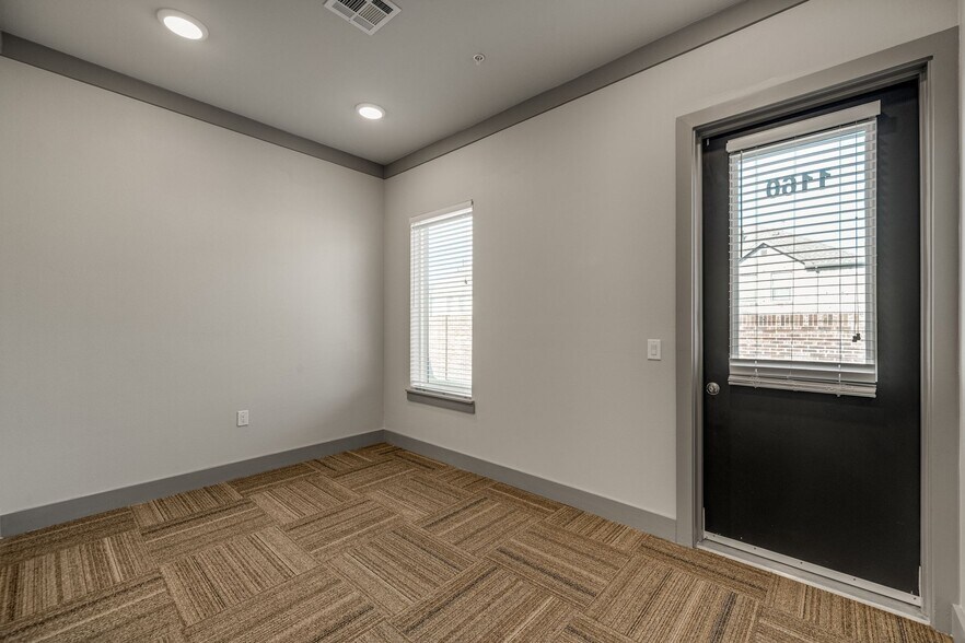 More Photos Of 1312 W Exchange Pky, Allen Medical For Lease
