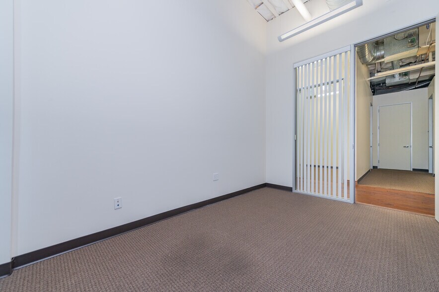 More Photos Of 8925 Research Dr, Irvine Office For Sale