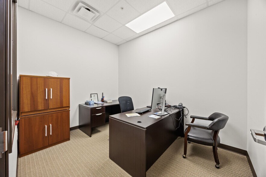 More Photos Of 301 Denali Pass, Cedar Park Office For Sale