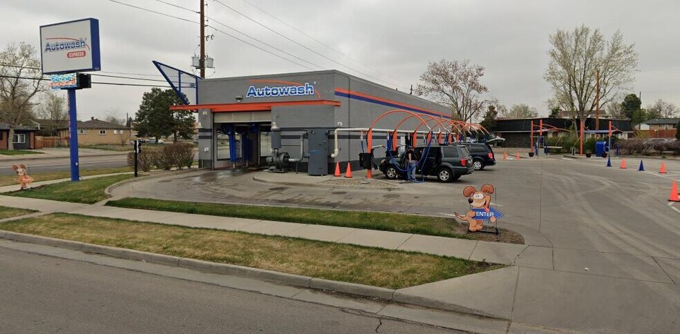 Primary Photo Of 1398 S Wadsworth Blvd, Lakewood Carwash For Sale