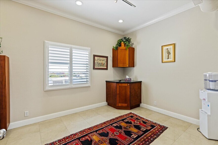 More Photos Of 212 9th St, Oakland Medical For Lease