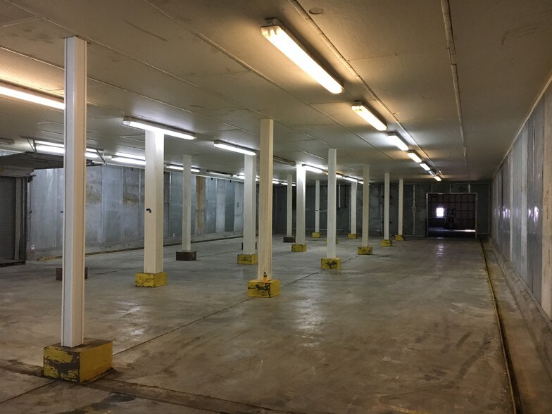 More Photos Of 200 N River St, Carthage Manufacturing For Lease