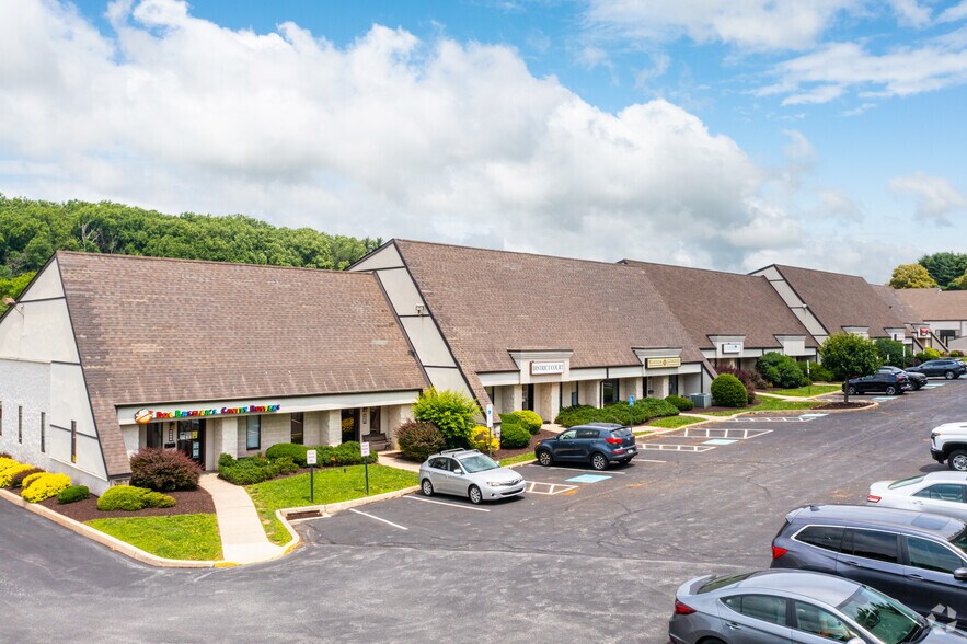 More Photos Of 4641-4659 West Chester Pike, Newtown Square Medical For Lease