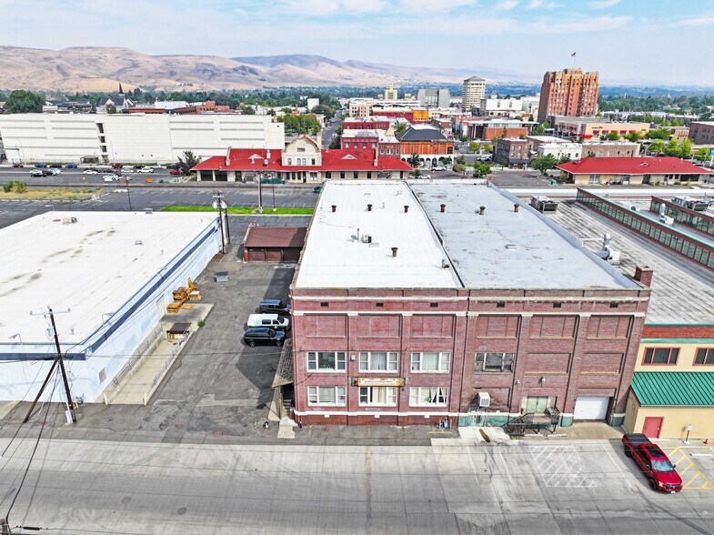 More Photos Of 31 N 1st Ave, Yakima General Retail For Sale