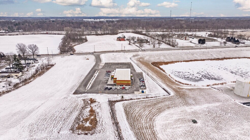 More Photos Of 876 State Route 61, Marengo Storefront Retail Office For Lease