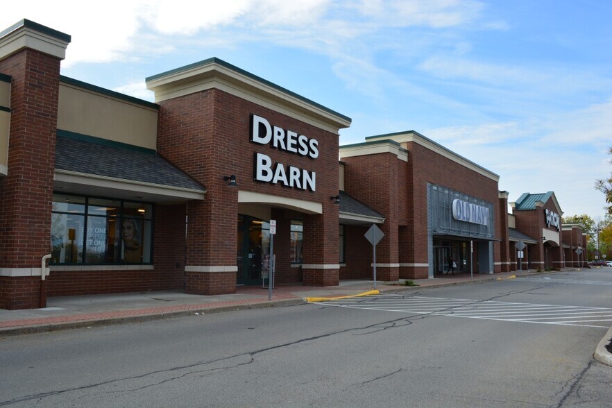 More Photos Of 913-1070 Holt Rd, Webster Unknown For Lease