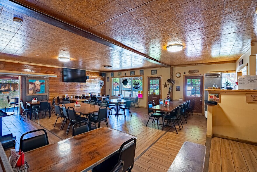 More Photos Of 1454 Old Hwy 97, Malott Restaurant For Sale