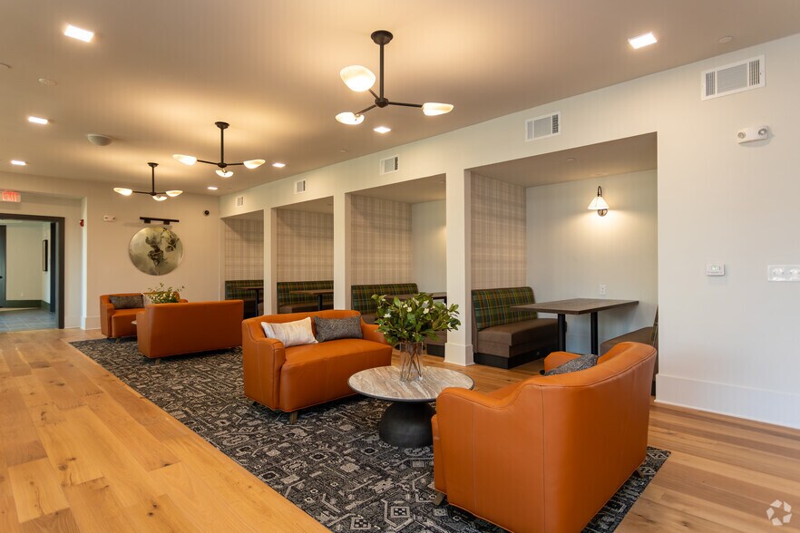 More Photos Of 930 W Mallard Creek Church Rd, Charlotte Apartments For Lease