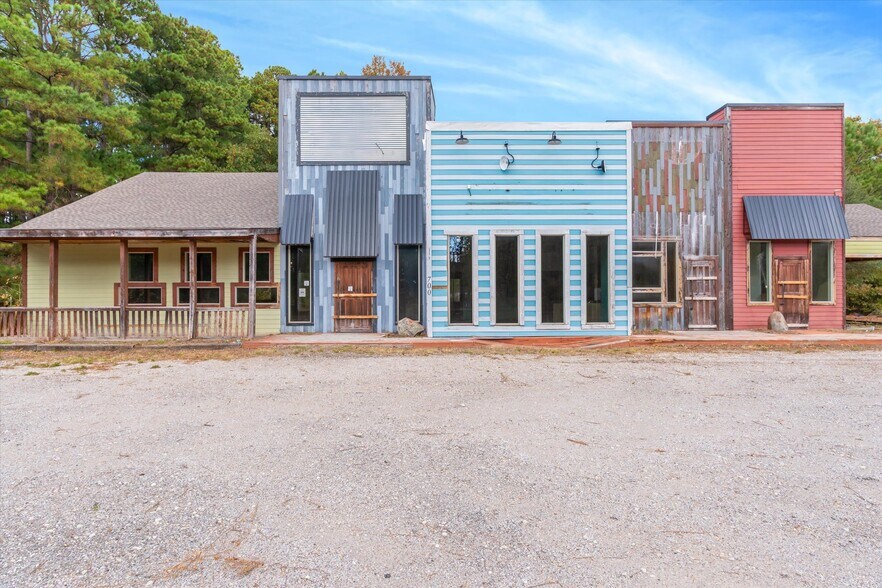 More Photos Of 700 NW Loop 564, Mineola Flex For Sale