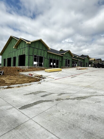 More Photos Of 250 Gerault Rd, Flower Mound Medical For Sale