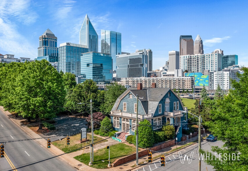 Primary Photo Of 435 E Morehead St, Charlotte Office For Lease