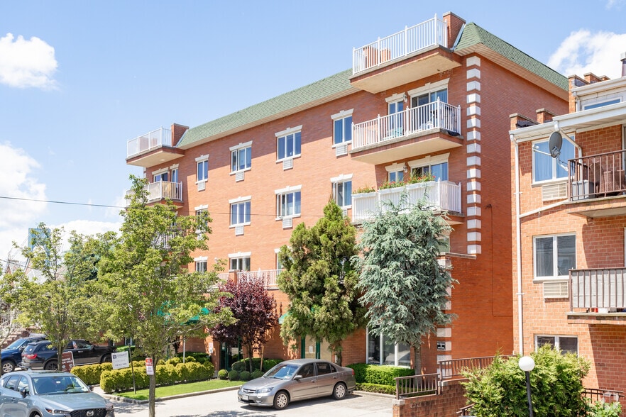 More Photos Of 118 Battery Ave, Brooklyn Apartments For Lease