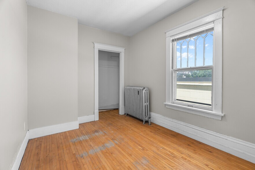 More Photos Of 3012 Bryant Ave S, Minneapolis Multifamily For Sale