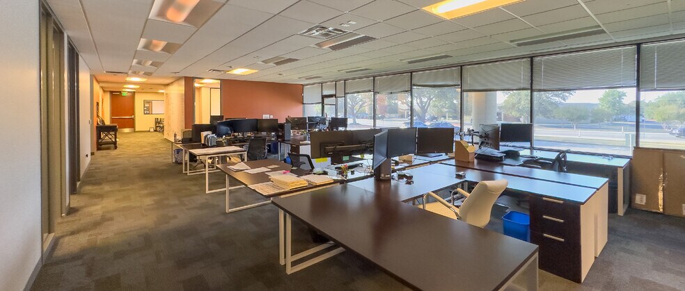 More Photos Of 4120 Freidrich Ln, Austin Showroom For Lease