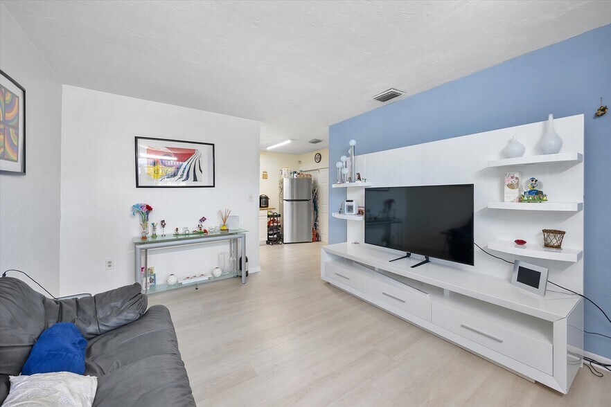 More Photos Of 14260 SW 88th Ave, Palmetto Bay Apartments For Sale