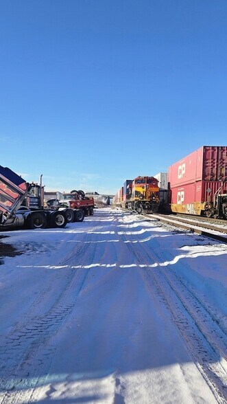 More Photos Of 11333 84 St SE, Calgary Industrial For Sale