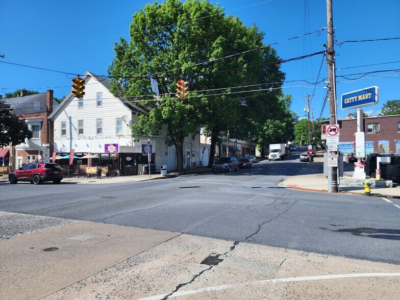 More Photos Of 102 Pine St, Catasauqua General Retail For Sale