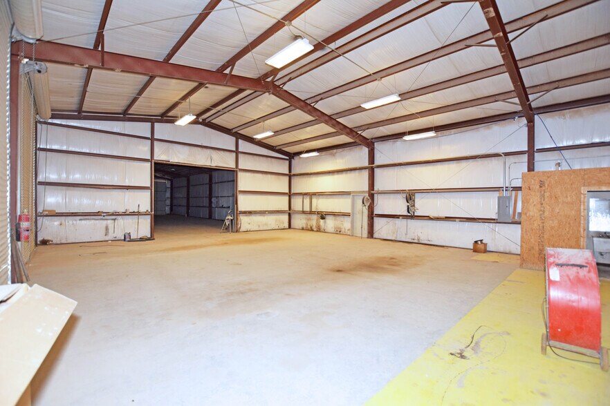 More Photos Of 10503 W County Rd 72, Midland Warehouse For Lease