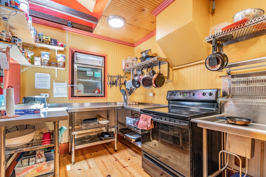 More Photos Of 3109 N Ola Ave, Tampa Hospitality For Sale