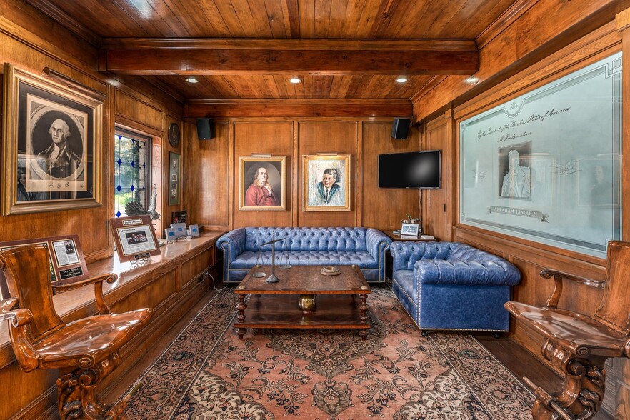 More Photos Of 8752 Holloway Dr, West Hollywood Office For Sale