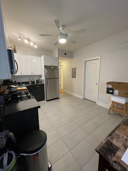 More Photos Of 904 N California Ave, Chicago General Retail For Sale