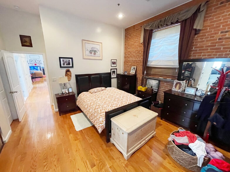 More Photos Of 9 E 18th St, Bayonne Apartments For Sale