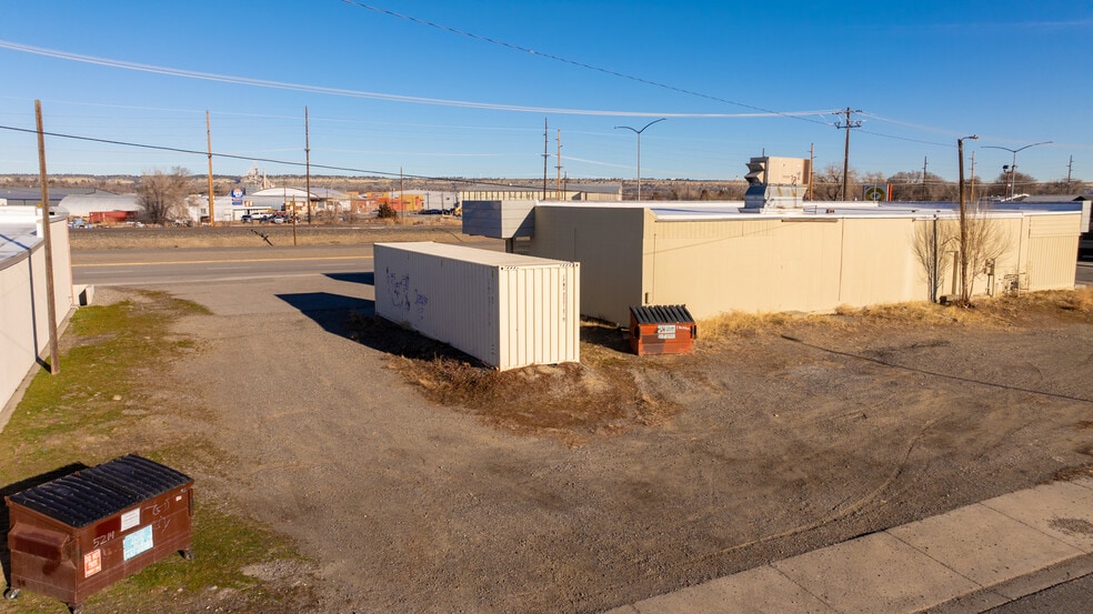 More Photos Of 1 MacArthur Ave, Billings Freestanding For Sale