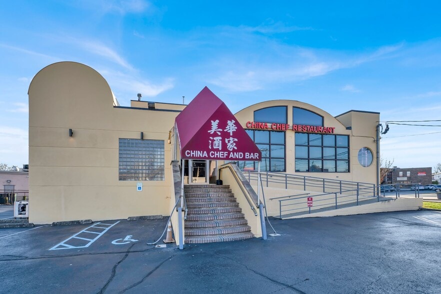 Primary Photo Of 1322 Paterson Plank Rd, Secaucus General Retail For Sale