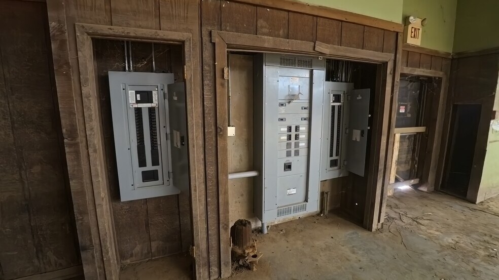 More Photos Of 5800 Midland Blvd, Fort Smith Sports And Entertainment For Lease