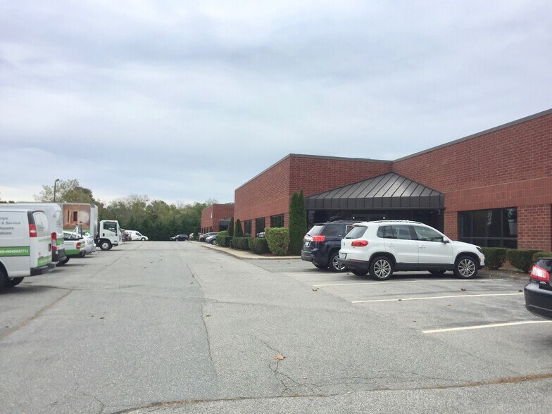 More Photos Of 207 Highpoint Ave, Portsmouth Research And Development For Lease